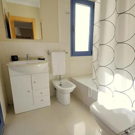 Βίλα Miramar B1 Heated Pool Wifi Perfect For Families And Couples Alike *
