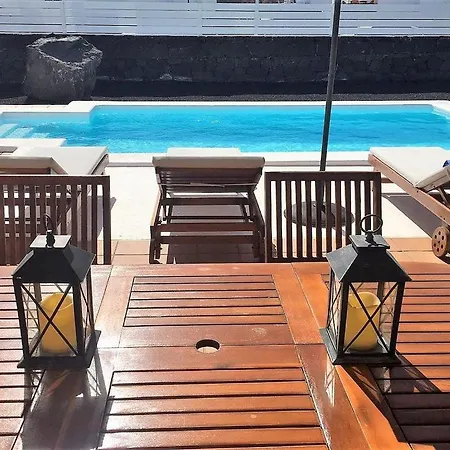 Βίλα Miramar B1 Heated Pool Wifi Perfect For Families And Couples Alike